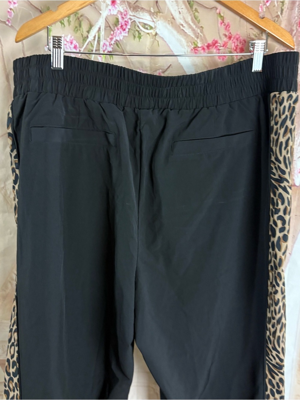 NEW Chico's Black Jogger Pants with Leopard Side Stripe - Picture 6 of 9